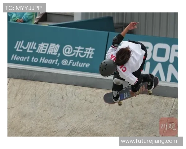 杭州飞盘队在滑板精英赛中以83分稳居积分榜首位